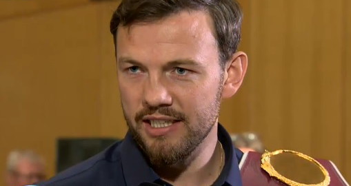 Andy Lee boxing photo
