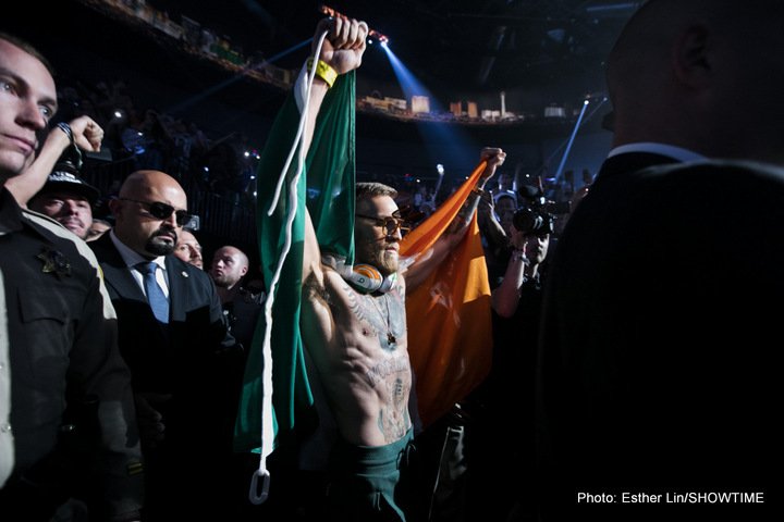Image: Video: Floyd Mayweather Jr. vs. Conor McGregor - Official weights