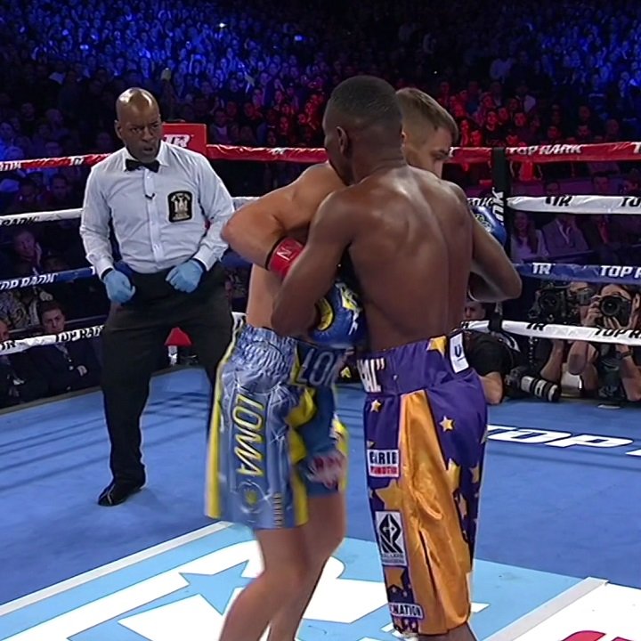 Image: Vasyl Lomachenko defeats Guillermo Rigondeaux - Results