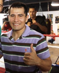 Marco Antonio Barrera boxing photo and news image