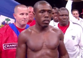 Image: Berto suffers biceps tear in Quintana fight