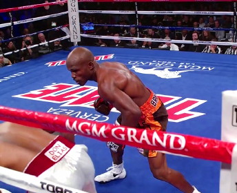 Image: Marquez sees Bradley as tougher to fight than Pacquiao
