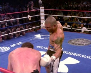Image: Cotto dominates Yuri before and after he injures leg