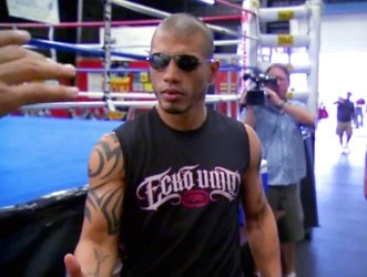 Image: Cotto vs. Foreman at Yankee Stadium: Does this fight belong there?