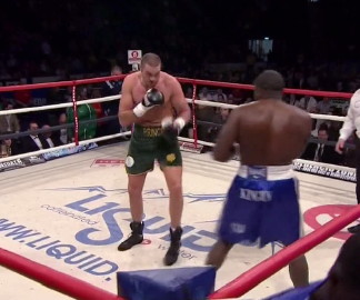 Image: Fury dominates Johnson, but shows little power