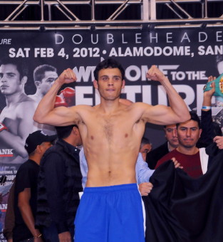 Image: Chavez Jr. forced to take 8 pounds off in last two days for Rubio bout