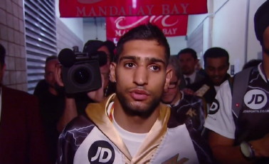 Image: Khan takes on TINY lightweight Carlos Molina for December fight