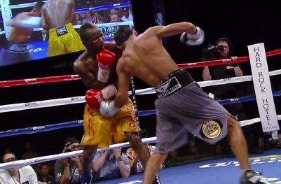 Image: De La Hoya: Mares' punches were on the belt line of Agbeko