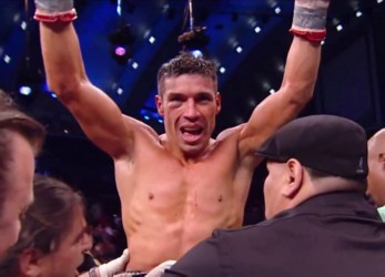 Image: Sergio Martinez dominates Pavlik and becomes the new middleweight champion of the world!