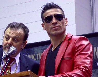 Image: Chavez Jr-Martinez fight PPV numbers between 500,000 to 600,000 buys, says Arum