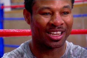 Image: Did Mosley flat out give up against Floyd Mayweather in their Fight?