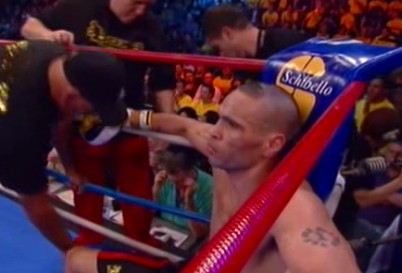 Image: Mundine puts his career in jeopardy in Wood rematch