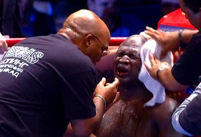 Image: Lebedev defeats Toney by lopsided decision