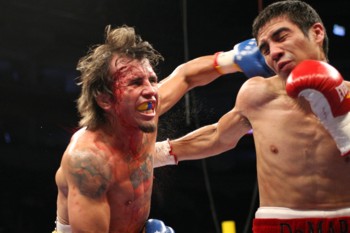 Image: Valero stops DeMarco after 9 and improves his perfect record 27 wins 27 KO’s