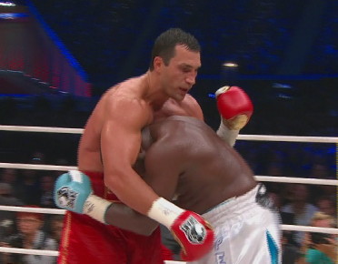 Image: Steward had to tell Wladimir to stop clinching Peter