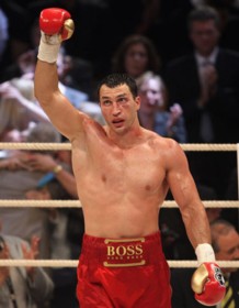 Image: Klitschko-Peter: Will the referee do his job and penalize and/or disqualify Wladimir once he starts clinching?