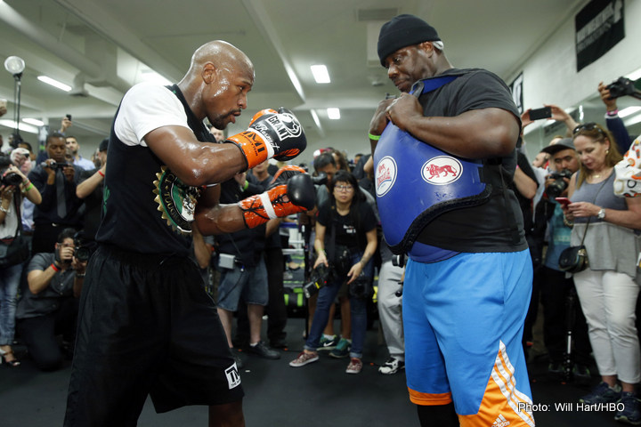 Floyd Mayweather Work Out for the Press