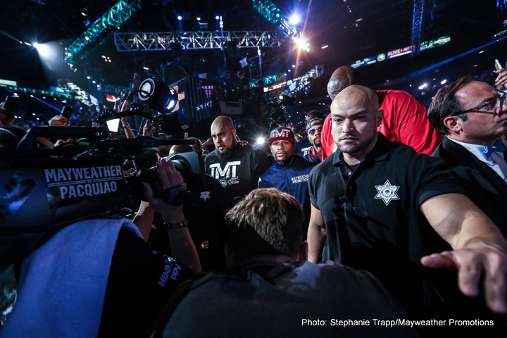 1-MAYPAC WEIGH IN-TRAPPFOTOS-4811