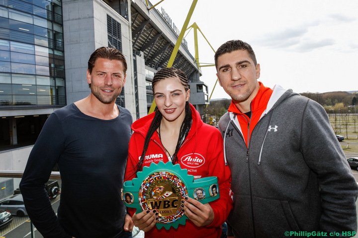 Image: Marco Huck vs. Ovill McKenzie on September 24