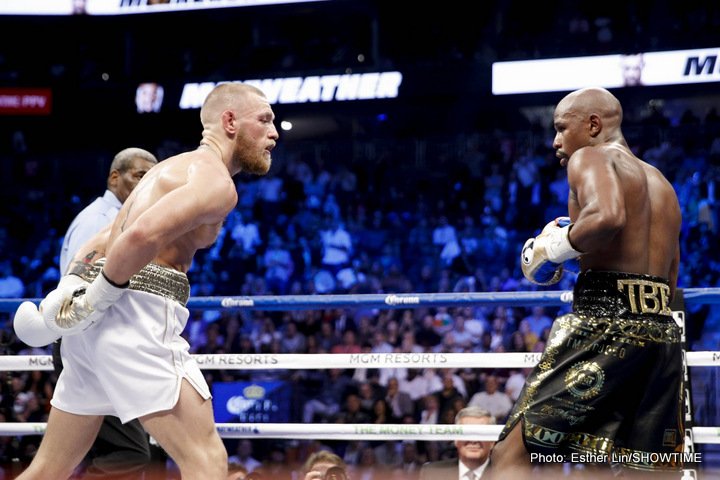 Image: Mayweather considering coming out of retirement
