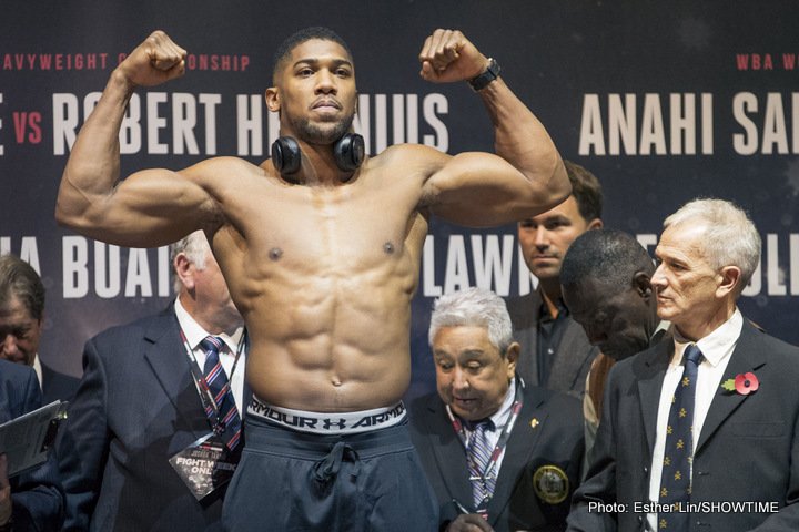 Image: Hearn says Anthony Joshua weighs 241 lbs.