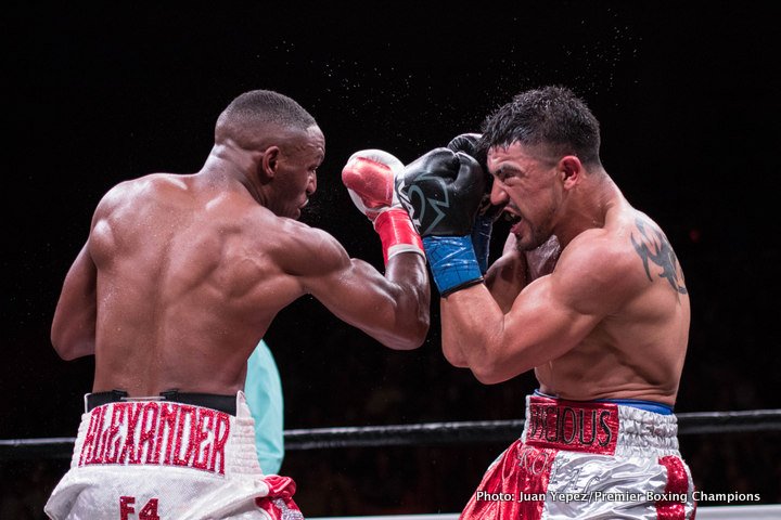 Victor Ortiz boxing photo