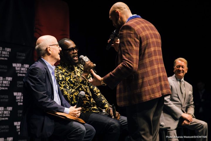 Image: Wilder, Fury brawl in Los Angeles at press conference