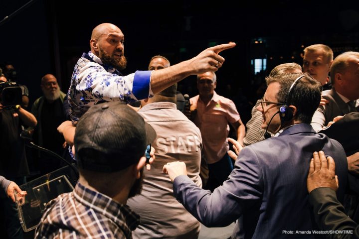 Image: Wilder, Fury brawl in Los Angeles at press conference