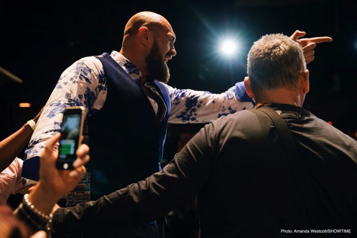 Image: Wilder, Fury brawl in Los Angeles at press conference