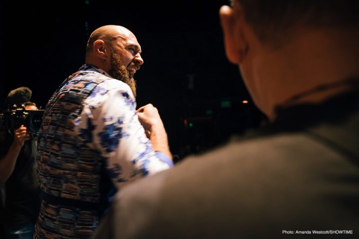 Image: Wilder, Fury brawl in Los Angeles at press conference