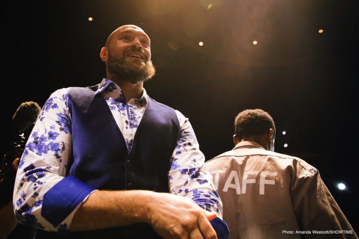 Image: Wilder, Fury brawl in Los Angeles at press conference