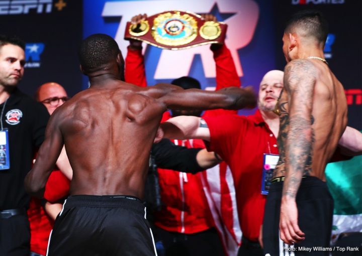 Image: Crawford-Benavidez Official Weigh-In Results