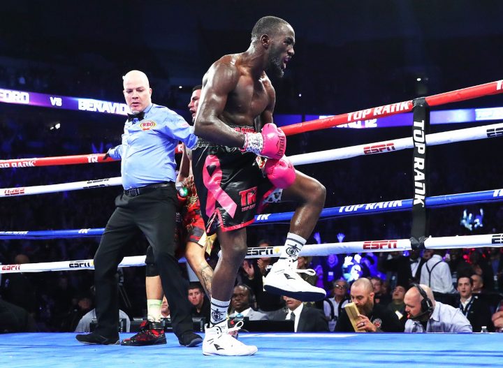 Image: Terence Crawford defends WBO welterweight world title via 12th-round TKO