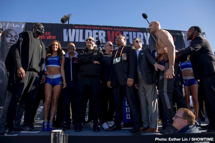 Image: Deontay Wilder comes in at 212.5 lbs at weigh-in