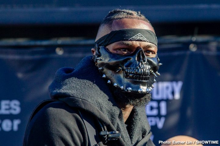 Image: Deontay Wilder looking intimidating with new mask