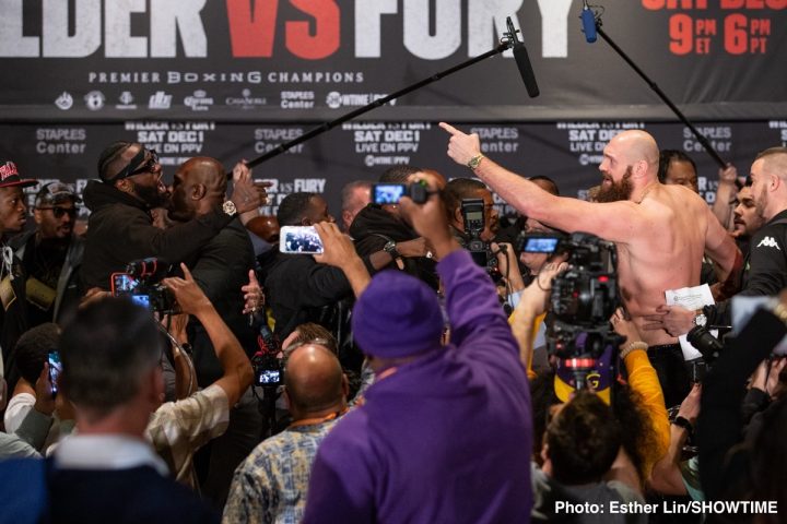 Image: Tyson Fury: "Deontay Wilder wanted me to hit him"