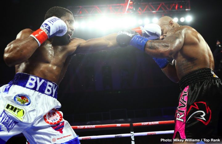 Image: Oscar Rivas KOs Bryant Jennings - RESULTS