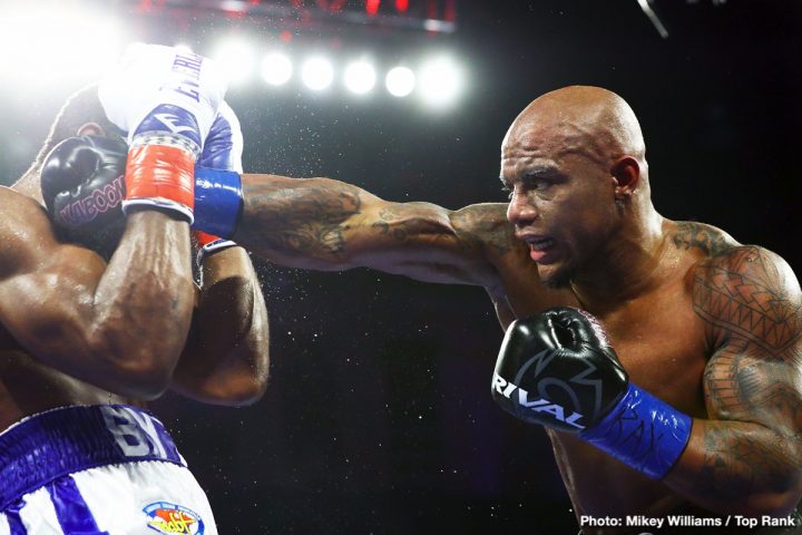 Image: Oscar Rivas KOs Bryant Jennings - RESULTS