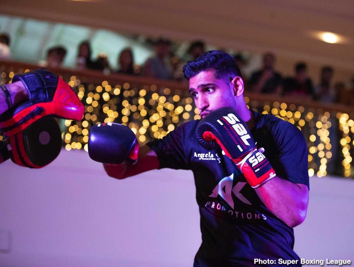 Amir Khan, Marcos Rene Maidana boxing photo