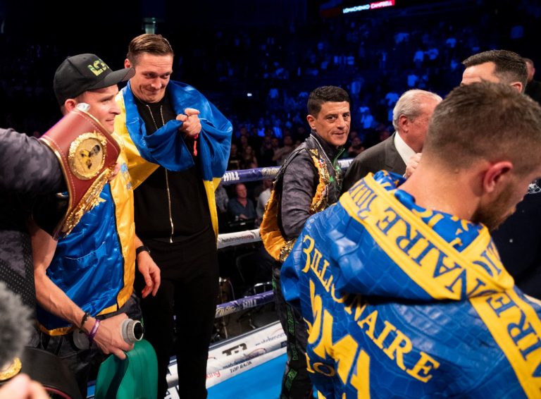 Image: Oleksandr Usyk reacts to Lomachenko's victory over Campbell