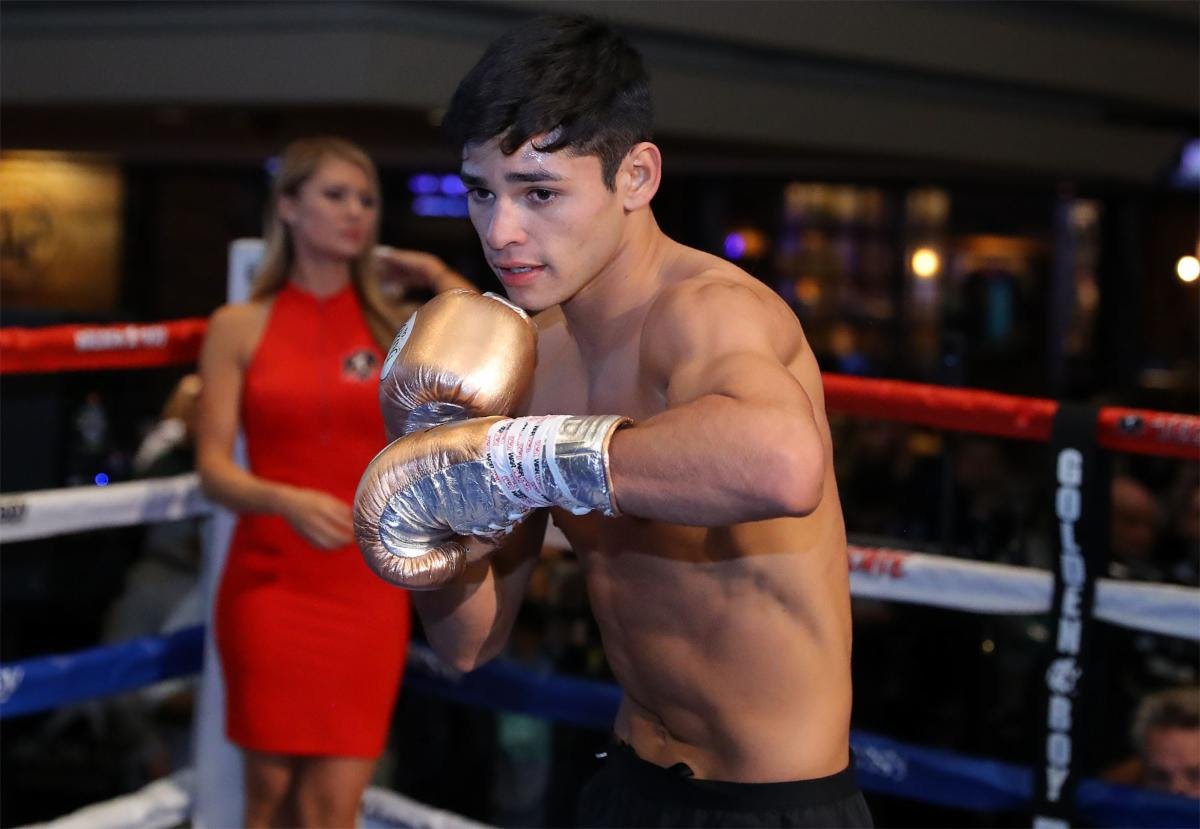 - Boxing News 24, Canelo Alvarez, Sergey Kovalev boxing photo and news image