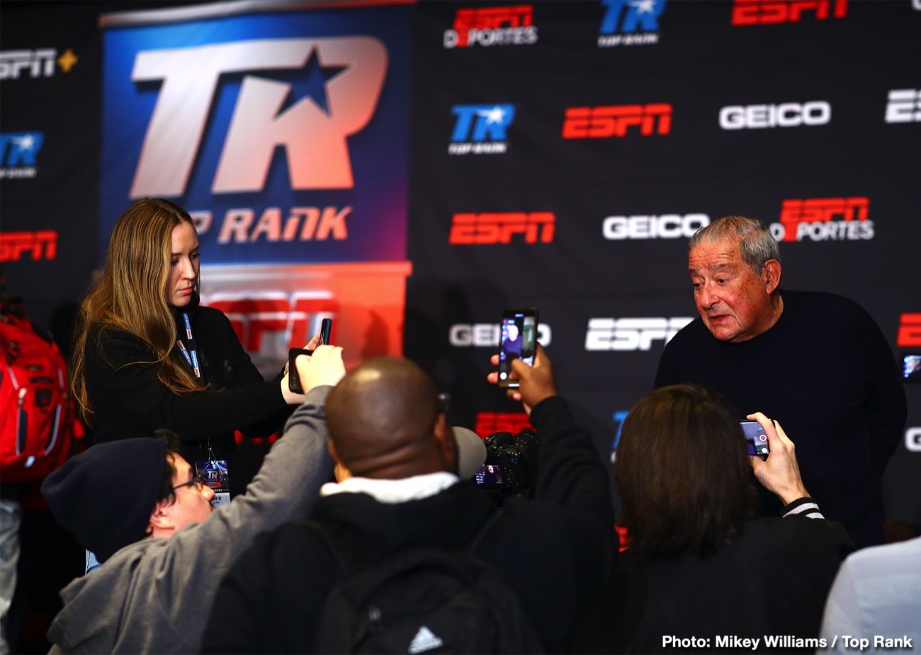 Photo: Oscar Valdez 129.8 lbs vs. Adam Lopez - weigh-in results Image: Oscar Valdez 129.8 lbs vs. Adam Lopez - weigh-in results