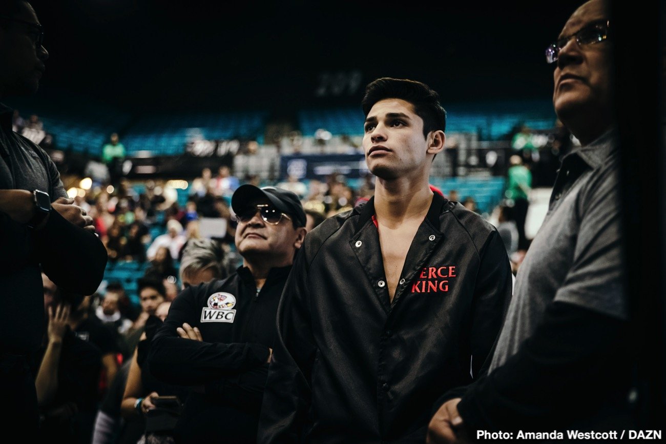 Image: Ryan Garcia signs contract for Luke Campbell fight in November