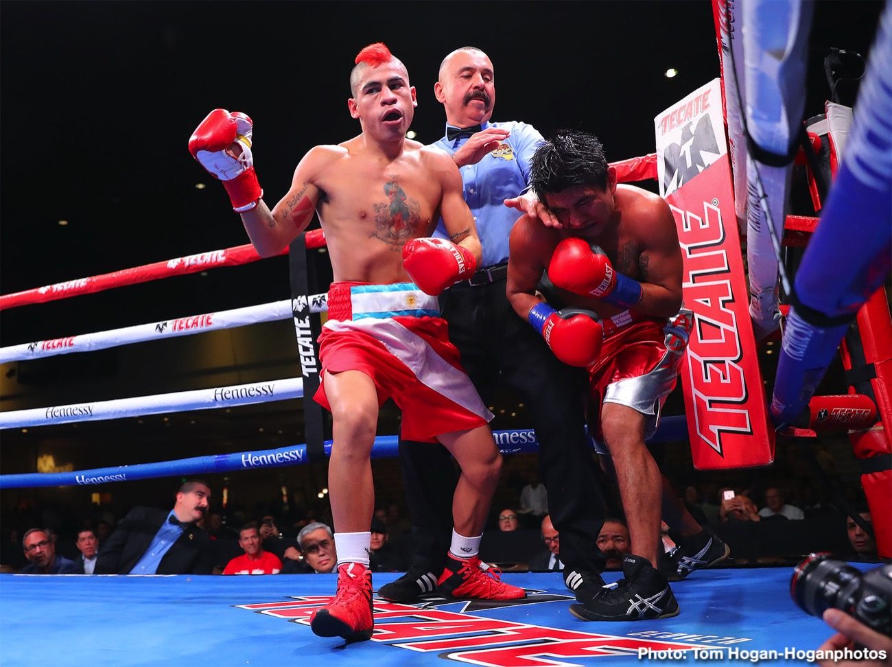 Image: Photos / Results: Alvarado TKOs Cancio; Xu Can dominates Robles