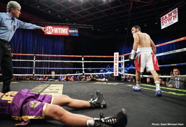 Image: Boxing Results: Xavier Martinez Stays Unbeaten With Thrilling 21-sec. KO