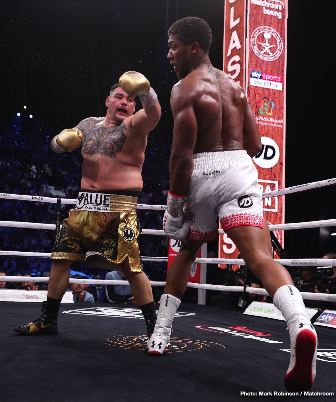 Anthony Joshua, Antonio Tarver boxing photo and news image