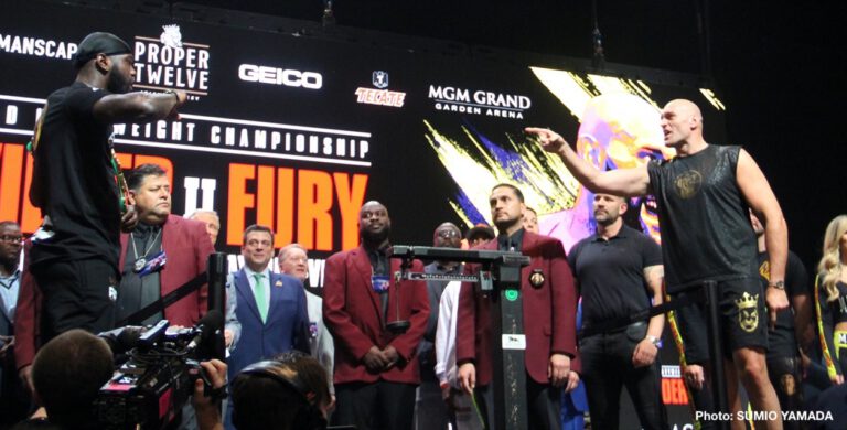 Image: Deontay Wilder 231 vs. Tyson Fury 273 - weigh-in results