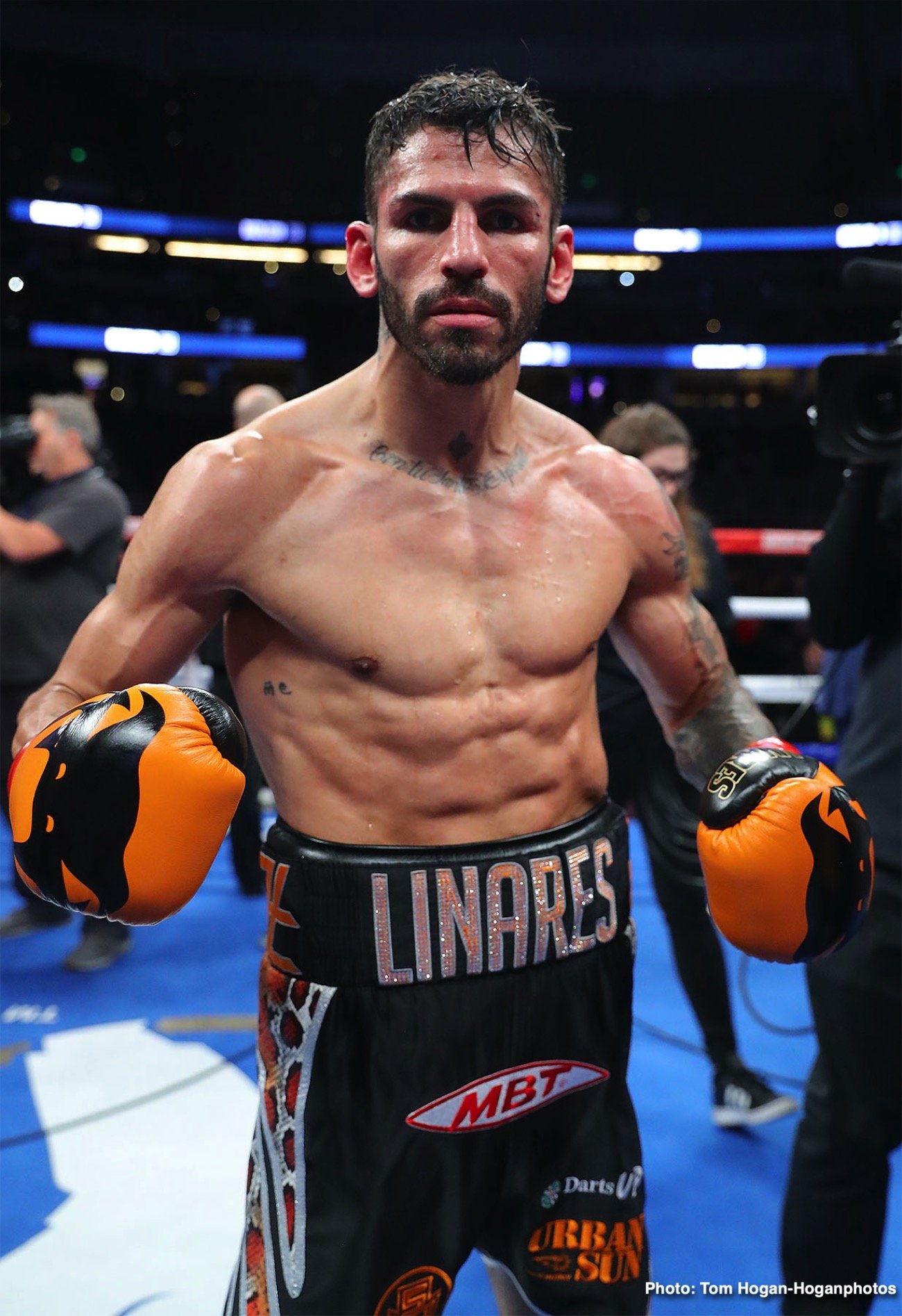 Image: Boxing Results: Jorge Linares DESTROYS Carlos Morales