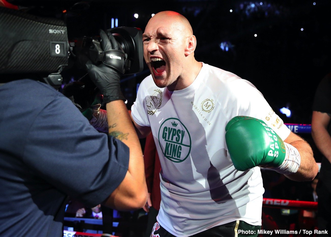 Image: Tyson Fury reaffirms he's fighting on December 5th in London