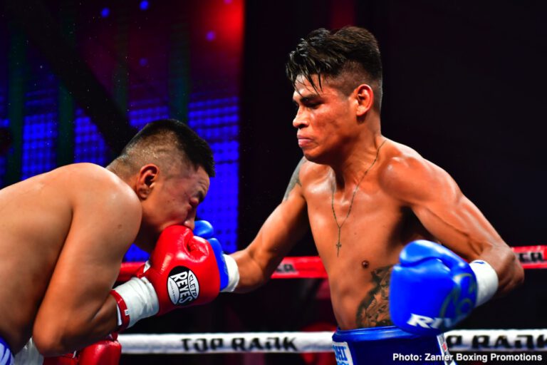 Image: Photos / Results: Navarrete Knocks Out Lopez in Mexico City